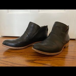 Women’s Kork ease booties